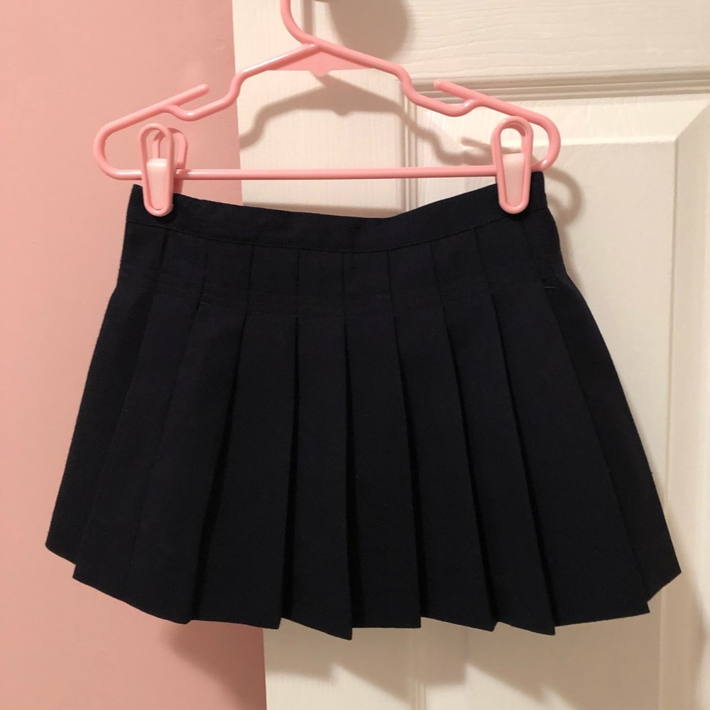 Burberry pleated wool skirt. Size 6Y.